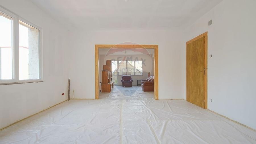 Apartament cu 3 camere de vanzare in zona Brasovul Vechi