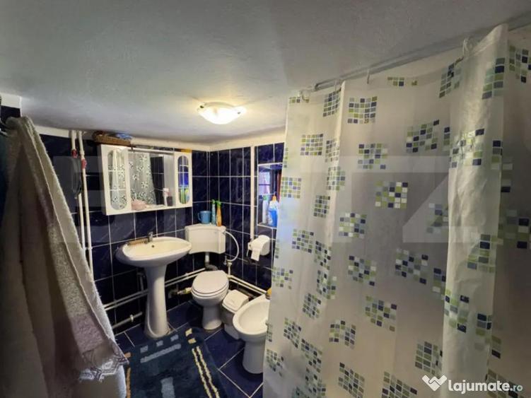 Casa plan parter cu 4 camere, 160 mp si 13000 mp teren, zona - 3