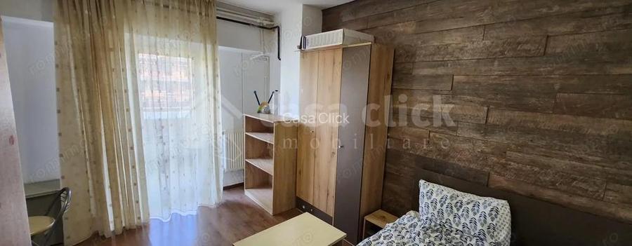 Apartament 1 camera spatios, renovat, Piata Centrala, etaj 1