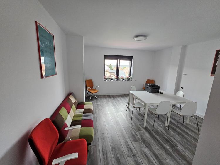 Spatiu Birouri 3 camere Calea Dumbravii bloc nou - 4