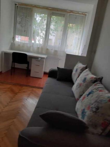 Inchiriez apartament 2 camere Rogerius - 1