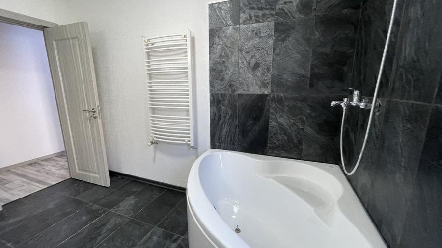 Vila Laguna Albastra  complet mobilata cu garaj - 20