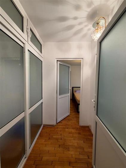 Apartament cu 2 camere semidecomandat în Podu Roș