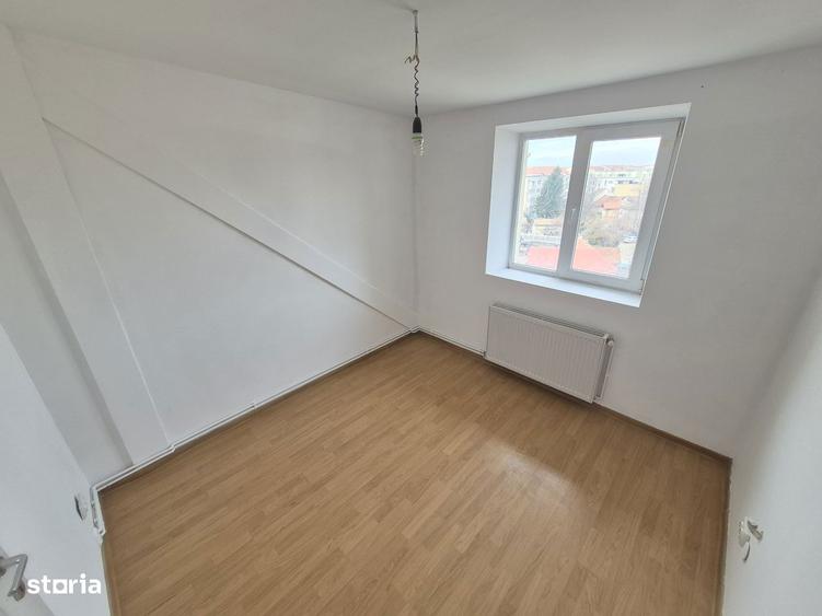 3 Cam-1 Min Spitalul Judetean-55MP-72.000 Euro! Negociabil - 7
