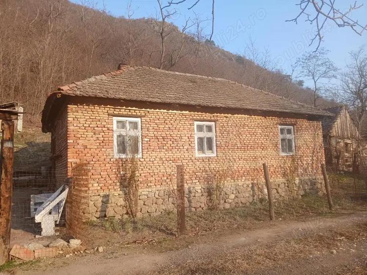 Casa de vanzare Or?ova - 2