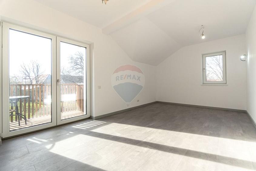 CASE NOI ÎN ARHITECTURĂ ALPINO-MODERNĂ CU ALEE PRIVATA | CRISTIAN - 31