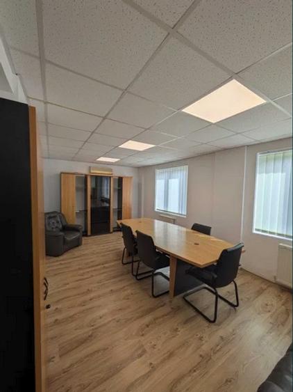 Capitol - Sala Sporturilor, spatiu birou 88 mp. + terasa 15 mp. - 10