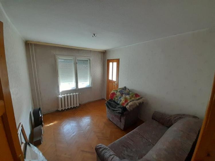Apartament 4 camere,etajul 2,zona Kaufland Sud - 11