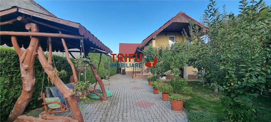 Casa de vanzare pretabila pentru 2 familii situata in proximitatea Cetatii Alba - 33