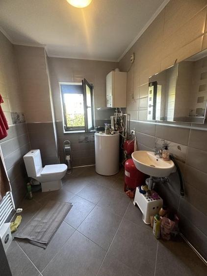 Imobil langa Cora, sos. Alexandriei, P+1+ M, 345mp, anexe 240mp, curte 2450mp - 7