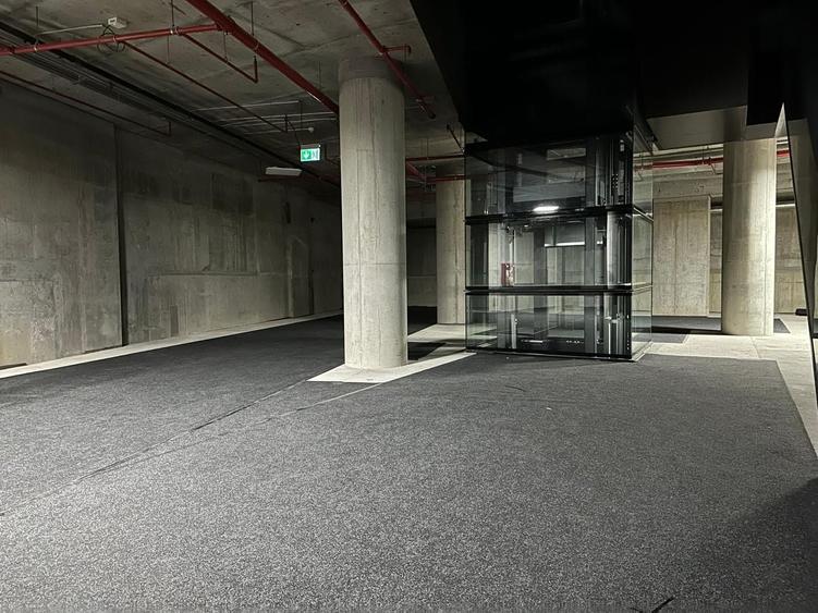 Spațiu comercial, de 387 mp, în Centrul Istoric