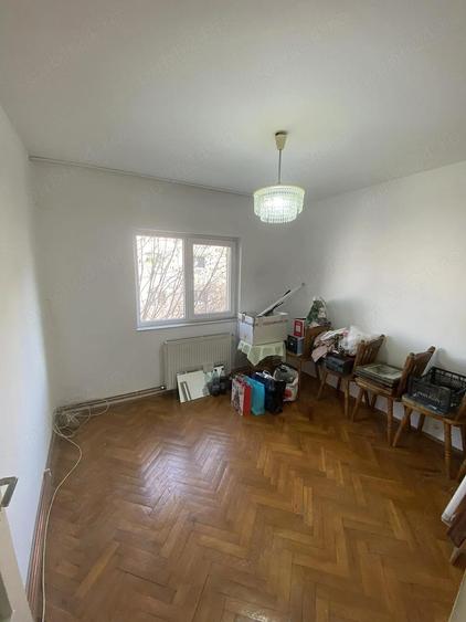 Apartament 4 camere , M16 , decomandat , etaj 3 din 4 , Bd. Muncii - 5