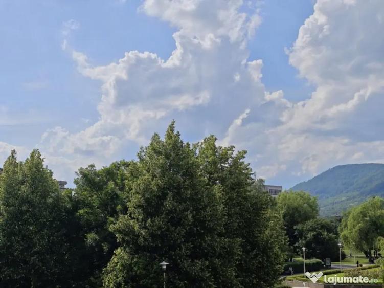 Apartament premium, de vanzare, cu 2 camere, 60 mp, zona Hot - 7