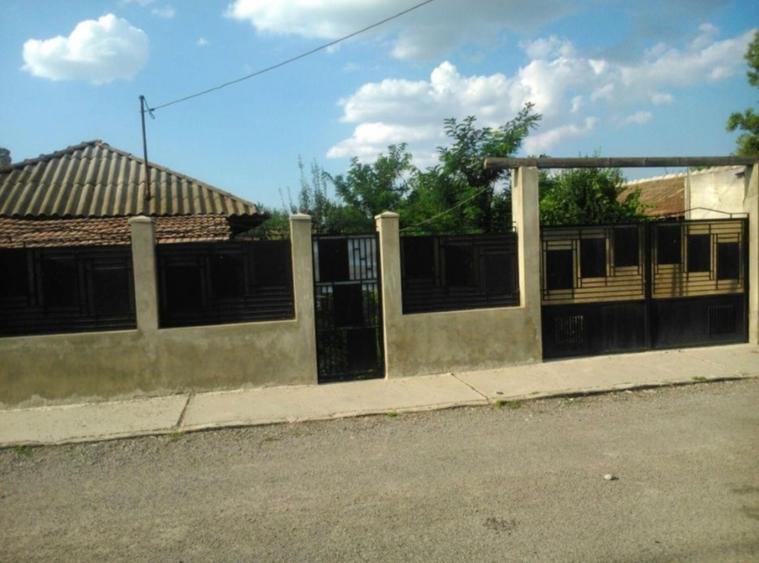 Casa de vânzare în Călărași  - 2