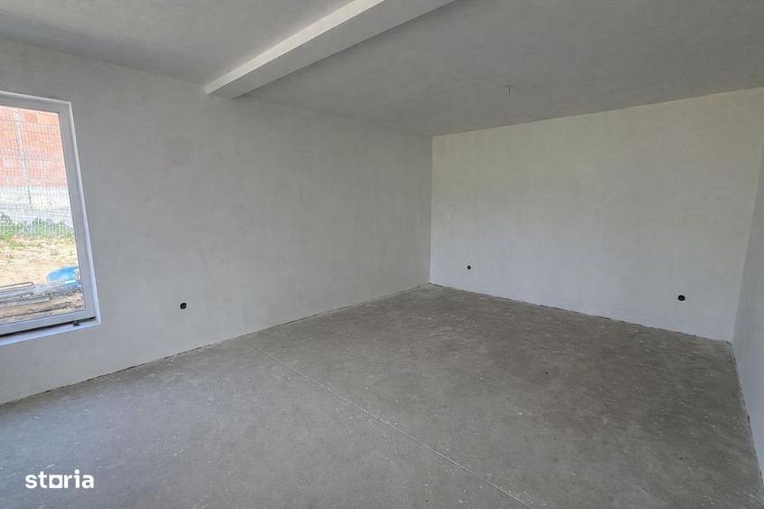 Casă cu 4 camere cu Teren 503 Mp în Central