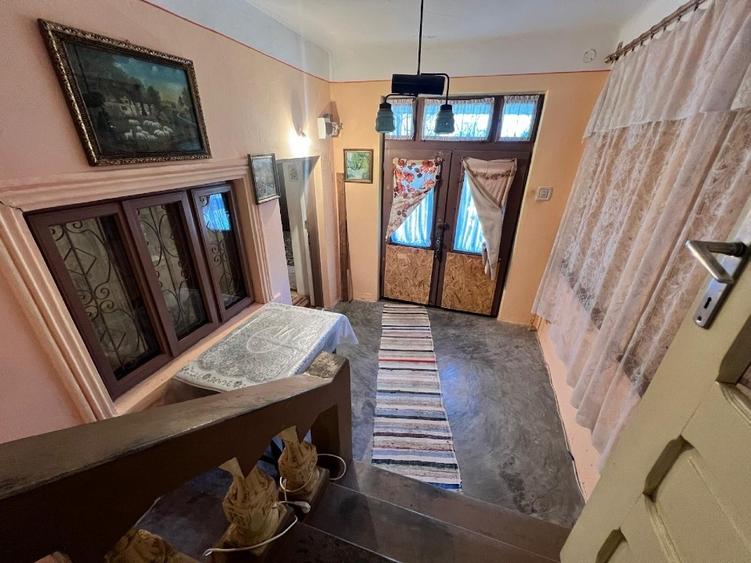 Ocazie! Proprietar vând casă cu 7 camere în Diculești, teren 2267 mp - 14