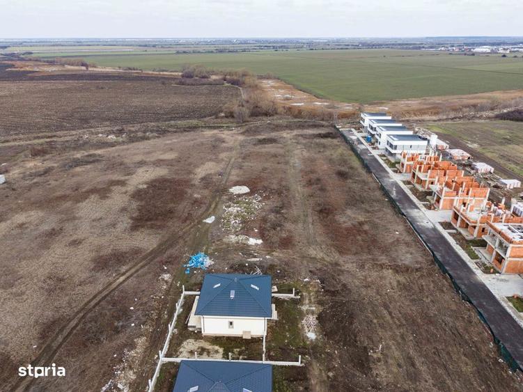 Teren Intravilan TunariOtopeni - Ideal pentru investitori / dezvolt - 1
