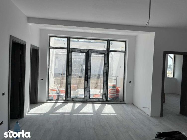 Complex de case Comuna Berceni-str Miorita - 1