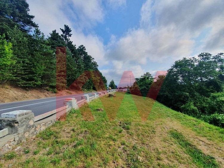 Teren cu priveliste superba si deschidere la drumul de Poiana Brasov - 5