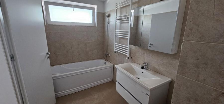 Apartament 3 camere 2 bai si terasa 14 mp in complexul Green Garden. - 8