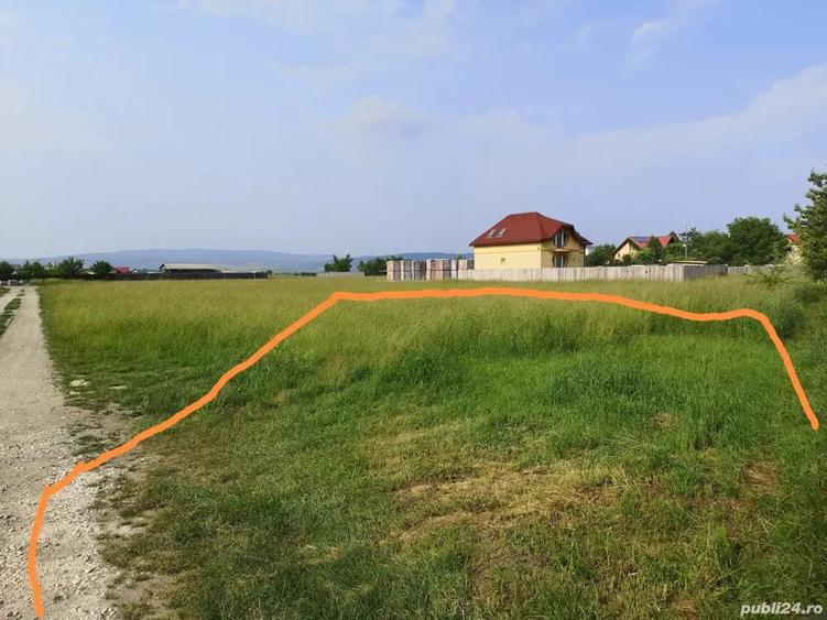 Teren de 1000 mp, în Bod