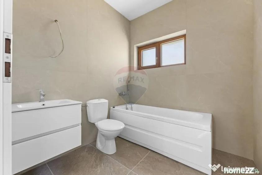 Casă cu 4 camere cu Teren 400 Mp în Vladimirescu