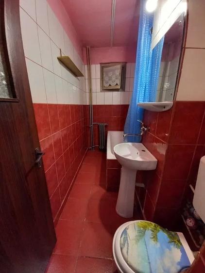 Apartament cu 2 camere semidecomandat, mobilat în Nord