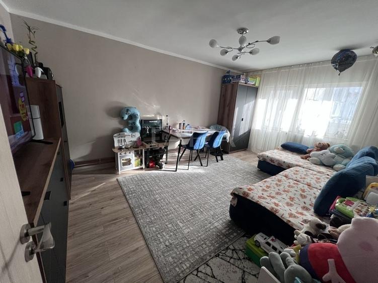 Apartament cu 3 camere decomandat în Mărăști — fotografia 3
