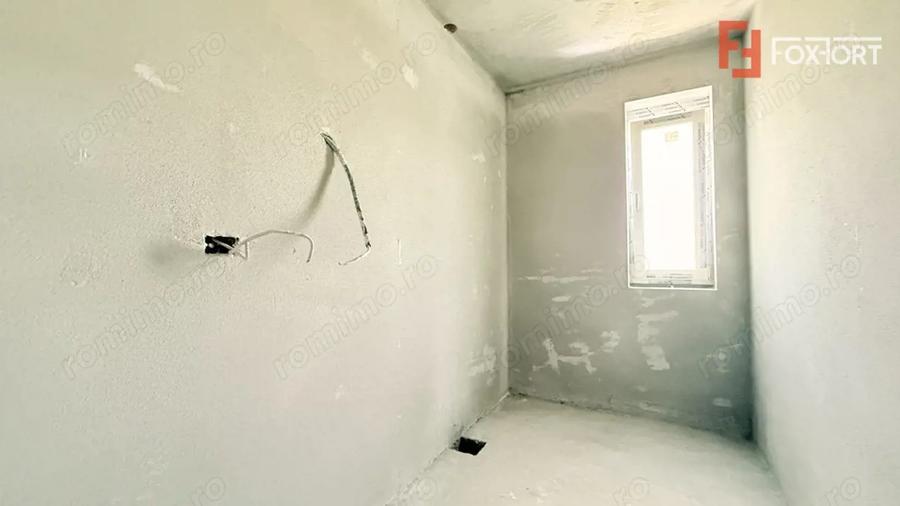Apartament cu 2 camere semidecomandat în Moșnița Nouă