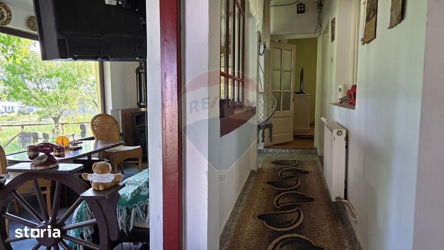 Casă cu 3 camere cu Teren 5800 Mp în Central
