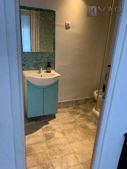Apartament cu 3 camere decomandat, mobilat în Dacia