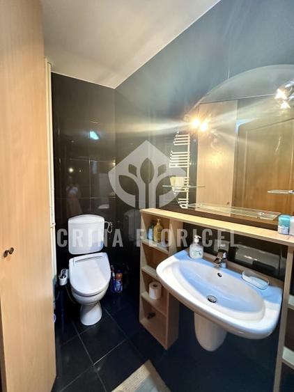 Apartament cu 2 camere semidecomandat, mobilat în Universitate