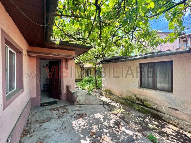 Casă cu 4 camere cu Teren 311 Mp în Rahova