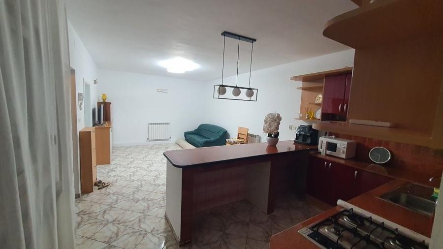 Casă cu 3 camere cu Teren 100 Mp în Bârzești