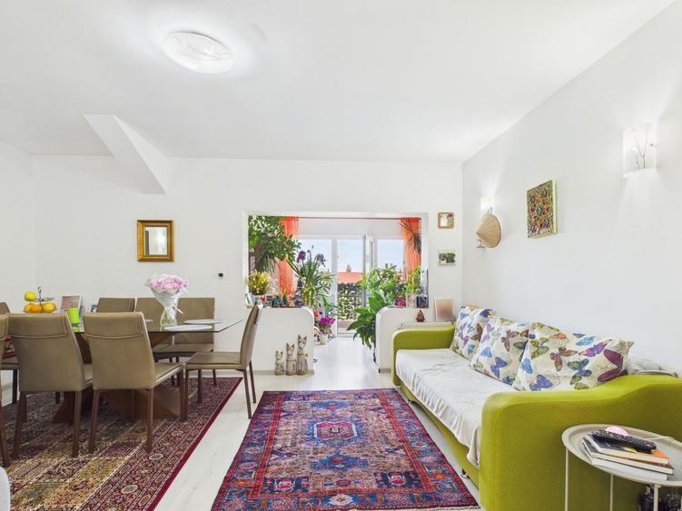 Apartament cu 3 camere decomandat, mobilat în Drumul Taberei