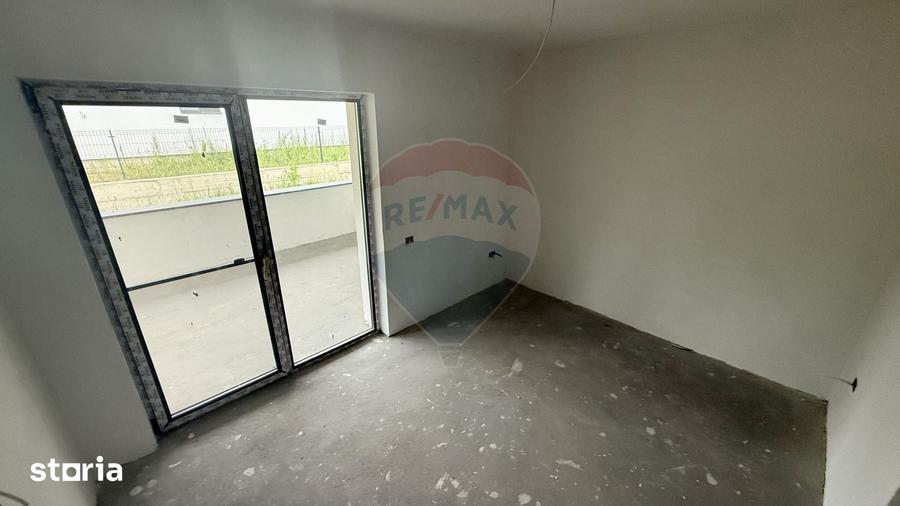 Casă cu 6 camere cu Teren 892 Mp în Baia Sprie