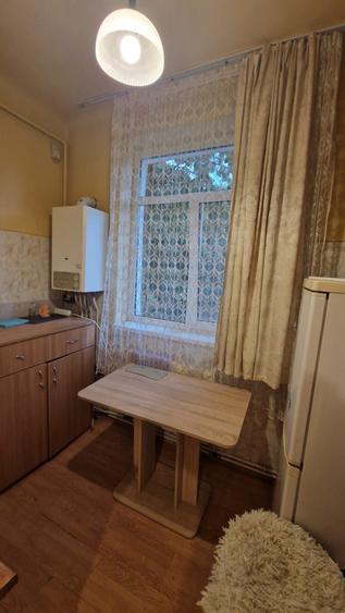 Garsonieră decomandată în Central