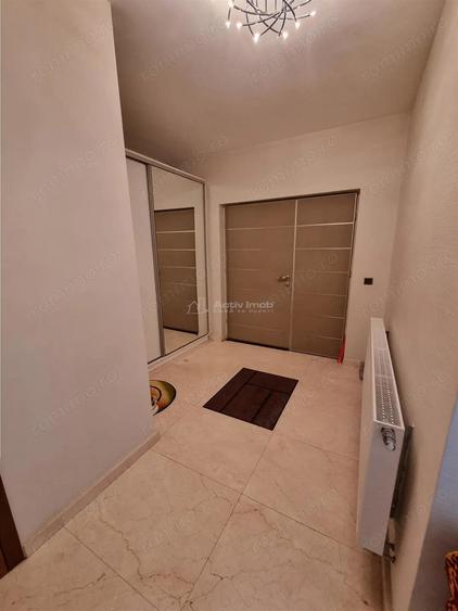 Casă cu Teren 1659 Mp în Central