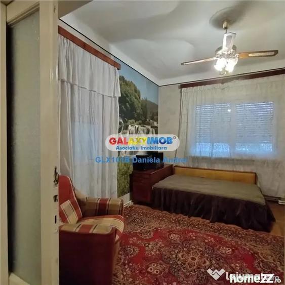 Apartament cu 4 camere semidecomandat în Calea Plevnei