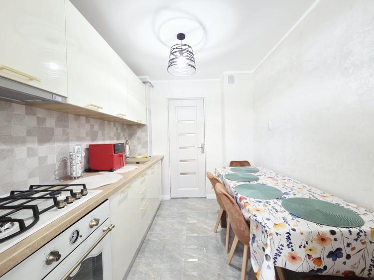 Apartament cu 2 camere decomandat în Micro 17