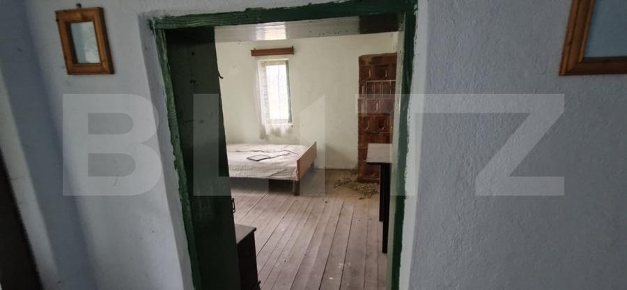 Casă individuală cu 8 camere cu Teren 4200 Mp în Costeștii din Vale