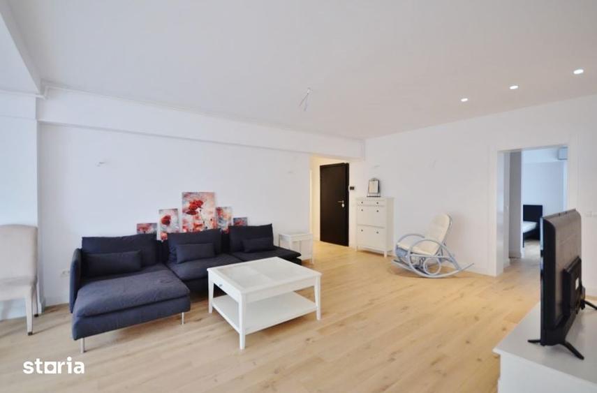 Apartament cu 3 camere semidecomandat în Gara de Nord
