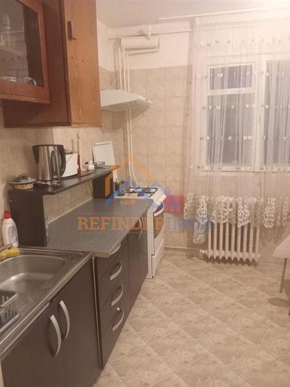 Apartament cu 2 camere decomandat, mobilat în Mărgeanului