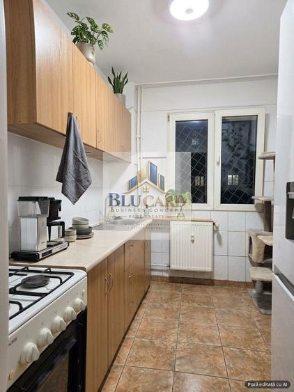 Apartament cu 3 camere semidecomandat în P-ța Gorjului