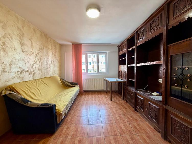 Apartament cu 2 camere semidecomandat în Teiul Doamnei