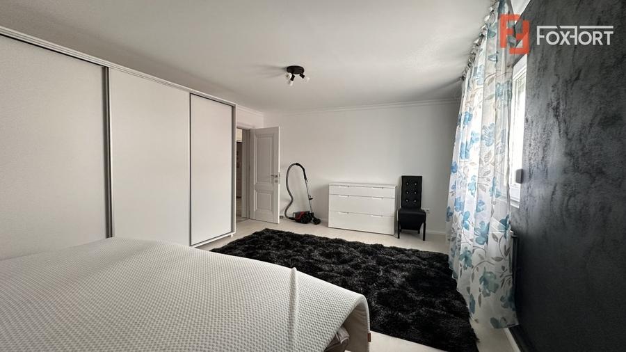 Casa individuala 8 camere, 400 mp, in Mosnita Noua vatra satului - 23