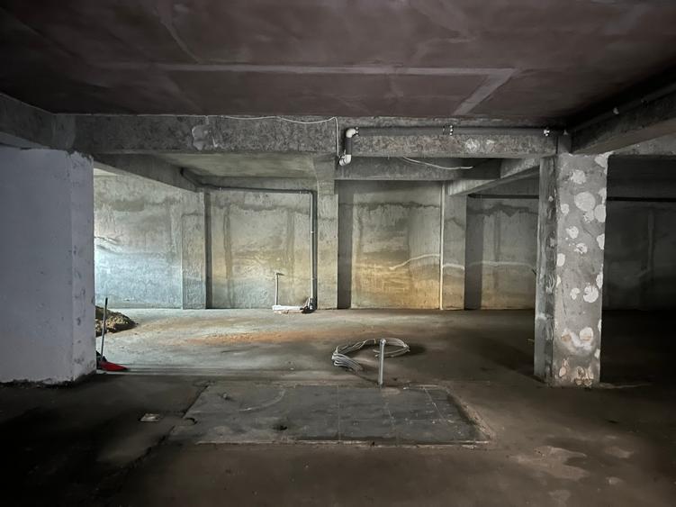 Vand spatiu servicii - depozitare - parcare - 0% comision - 6