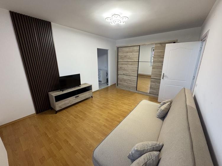 De inchiriat,apartament 2 camere,pe minim 1 an - 8