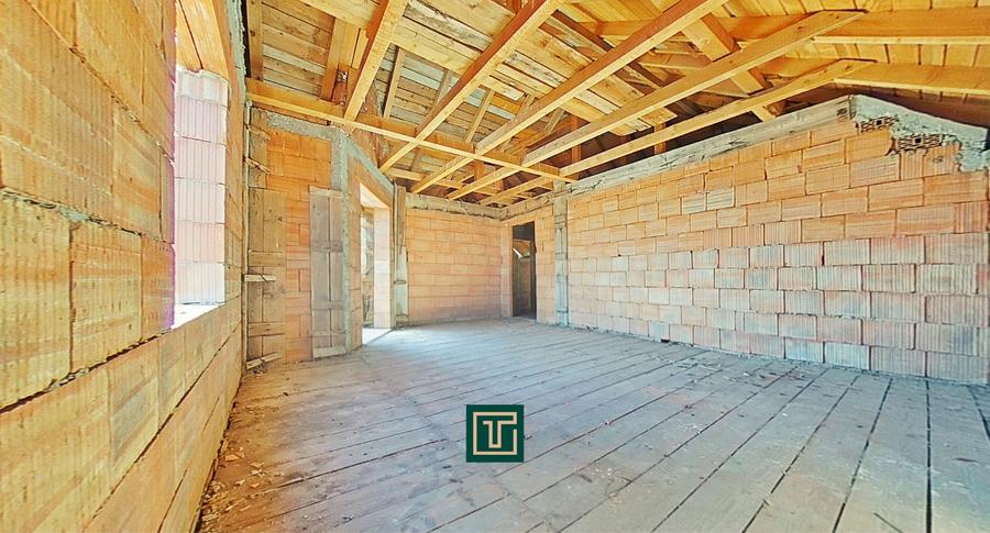 Casă la roșu cu 5 camere în Aluniș, județul Arad – ideală pentru o familie! - 12