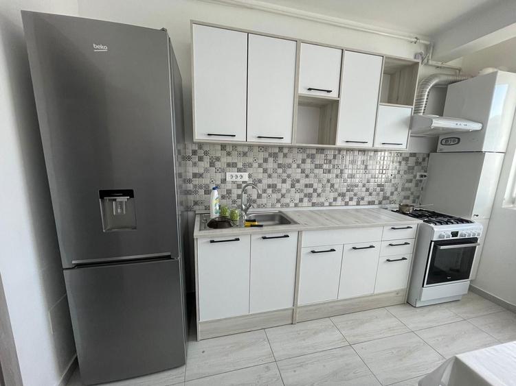Inchiriere apartament 2 camere decomandat - 2